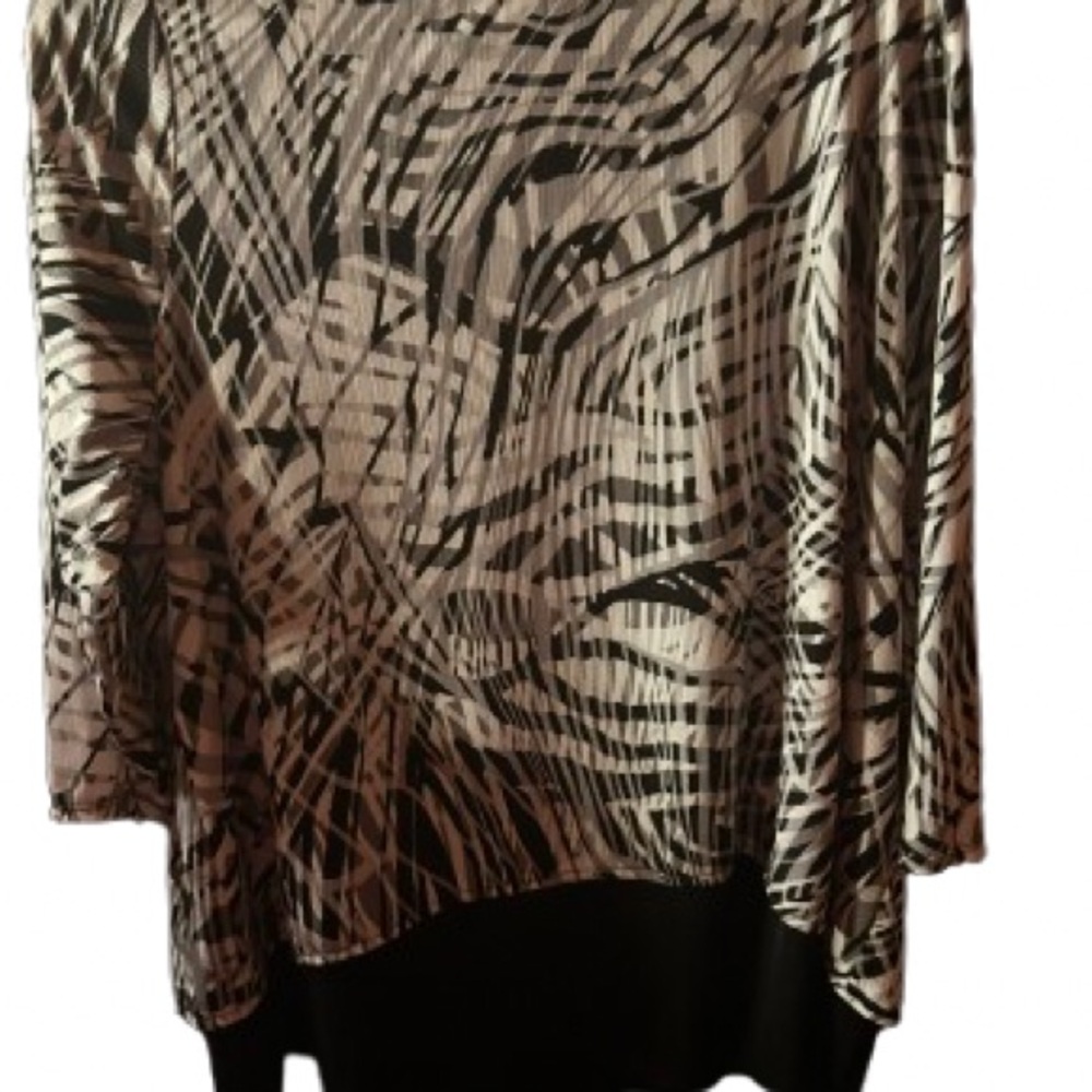 Chico’s Easy Wear Abstract Black and White Women's Top- size 3